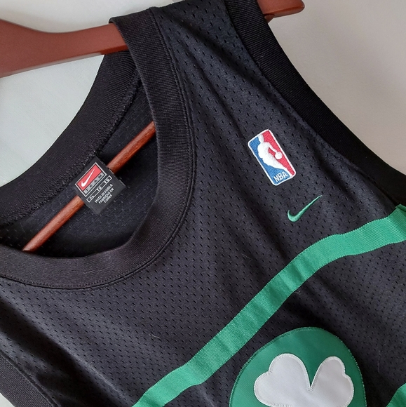 Throwback Boston Celtics Paul Pierce jersey - Picture 4 of 5